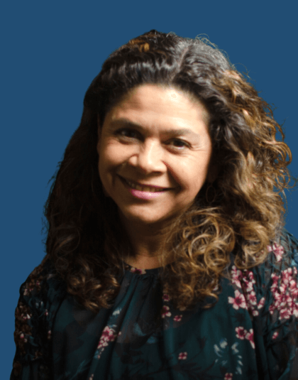 Fotos-web-fondo-azul-6-420x535-c María del Pilar Contreras