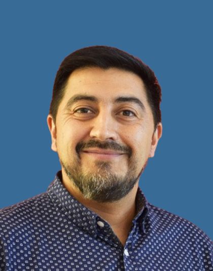 Esta si FOTOS EQUIPO NUEVA WEB (420 x 535 px) (2) Ricardo Rosales