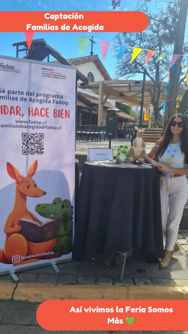 Así vivimos la Feria Somos Más

El pasado domingo 23 de agosto participamos en la Feria Somos Más, realizada en la Parroquia Santa Teresa de Los Andes, junto a más de 30 fundaciones que se reunieron para compartir con la comunidad su trabajo y compromiso con distintas causas sociales.

Desde FADOP estuvimos presentes difundiendo nuestro Programa de Familias de Acogida Especializada, junto a nuestra psicóloga de Captación, Camila Vidal, y a algunas de nuestras Familias de Acogida.

Sin duda, uno de los momentos más significativos fue escuchar a nuestras familias compartir sus propias experiencias. Desde su vivencia, resolvieron dudas y ayudaron a transmitir lo que significa abrir las puertas de nuestro hogar para acoger, cuidar y acompañar temporalmente a un niño o niña que lo necesita.

Ser familia de acogida es transformar una historia desde el amor, el compromiso y la protección.

Agradecemos a la organización de la Feria Somos Más por generar este espacio de encuentro y difusión, y especialmente a nuestras familias por ser parte activa de esta misión. 

#FADOP #FamiliasDeAcogida #FAE #AcogimientoFamiliar #CrecerEnFamiliaHaceBien